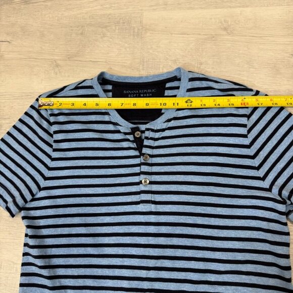 Banana Republic Soft Navy Blue Striped Henley Shirt Size M 100% Cotton - Picture 9 of 17
